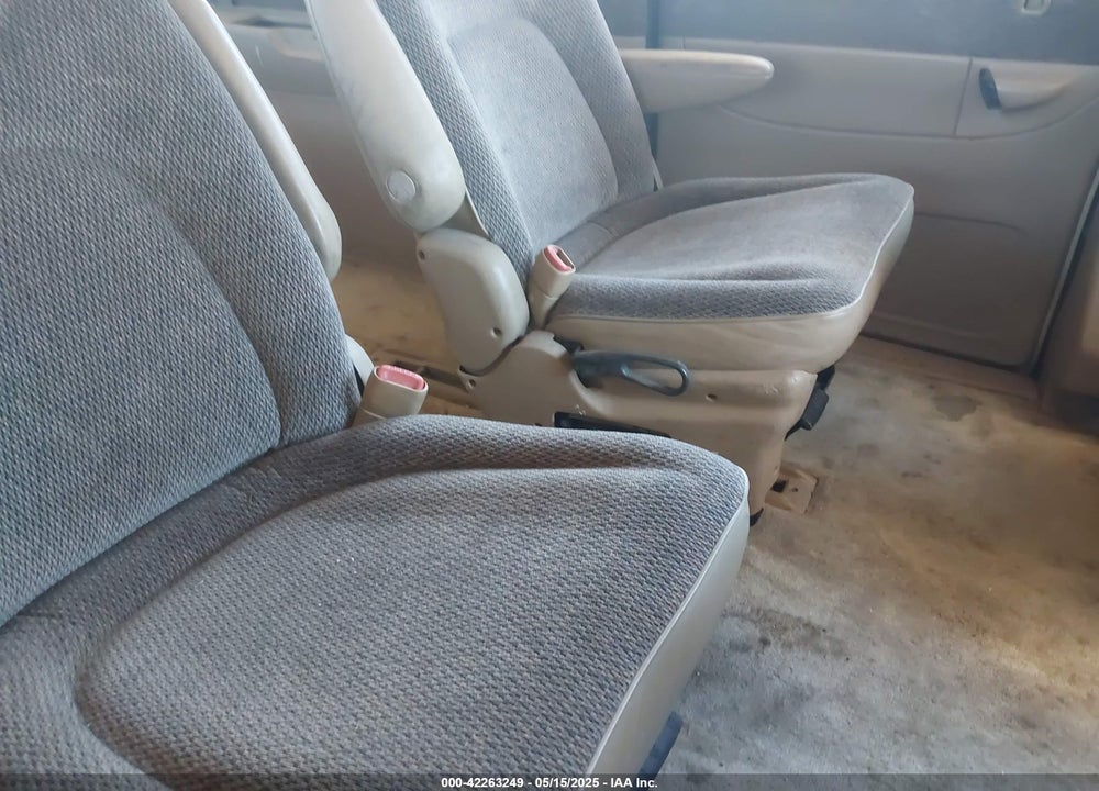 1996 DODGE GRAND CARAVAN SE VIN: 1B4GP44R1TB284139