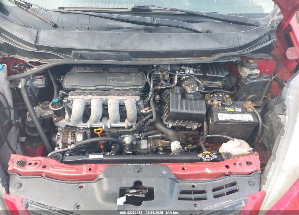 2011 HONDA FIT VIN: JHMGE8H30BC011383