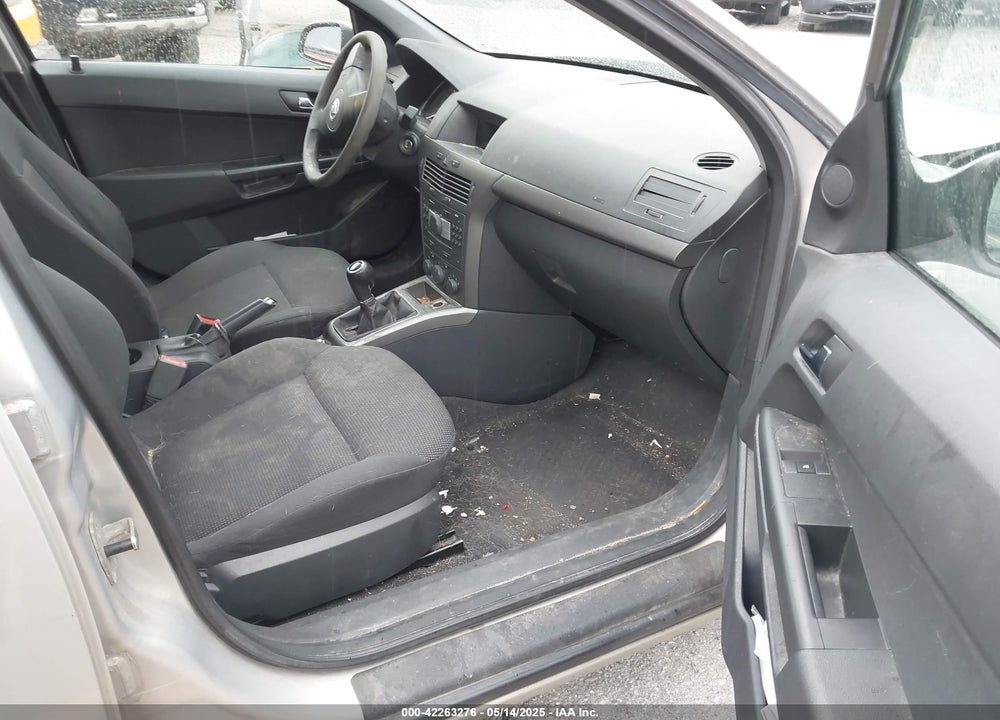 2008 SATURN ASTRA XE VIN: W08AR671885110247