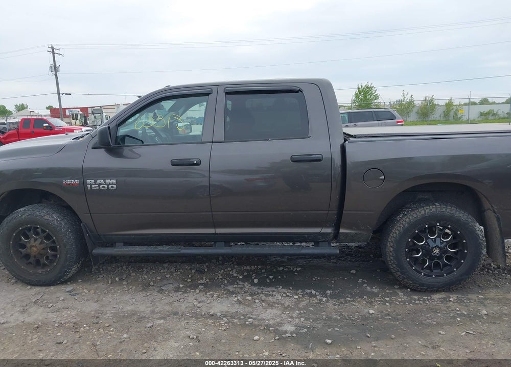 2017 RAM 1500 VIN: 3C6RR7KT2HG769501