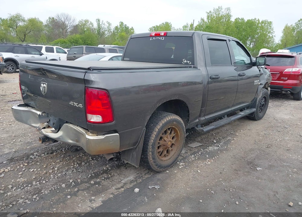 2017 RAM 1500 VIN: 3C6RR7KT2HG769501