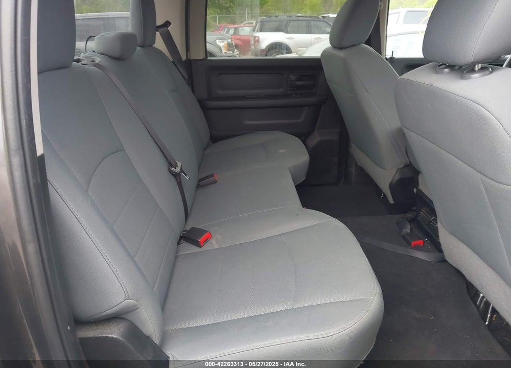 2017 RAM 1500 VIN: 3C6RR7KT2HG769501