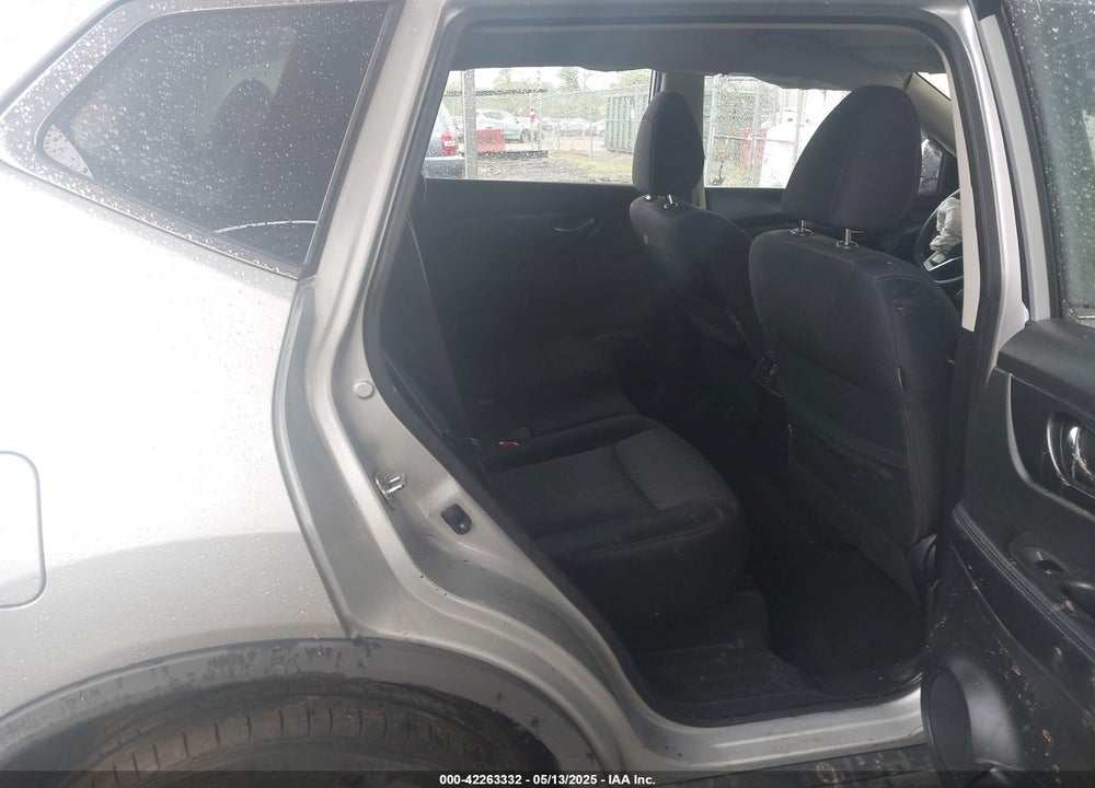 2017 NISSAN ROGUE VIN: JN8AT2MV7HW251463