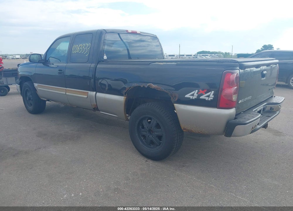 2003 CHEVROLET SILVERADO 1500 LS VIN: 2GCEK19V531109311
