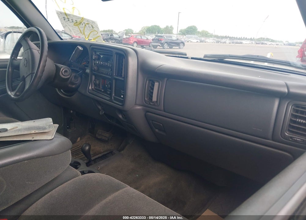 2003 CHEVROLET SILVERADO 1500 LS VIN: 2GCEK19V531109311