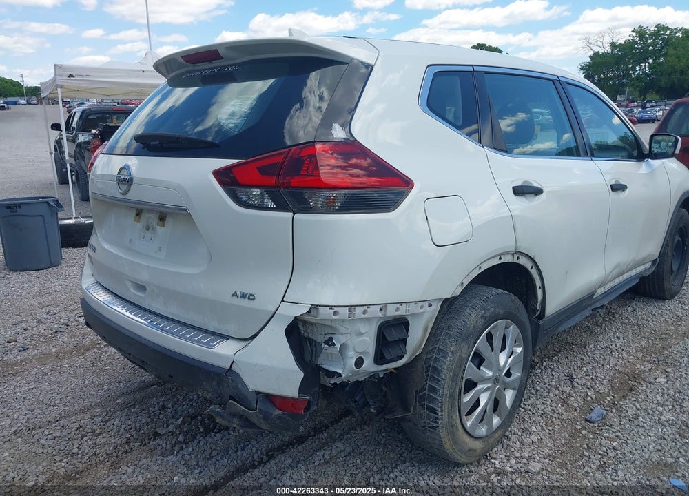 2018 NISSAN ROGUE S VIN: KNMAT2MV7JP571877