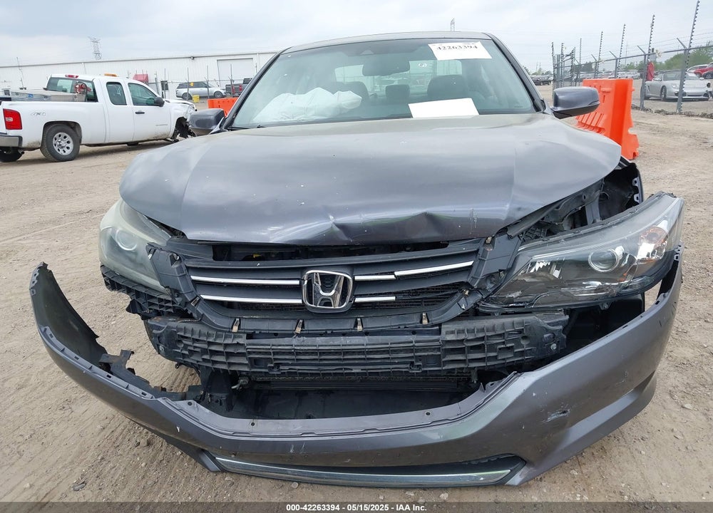 2013 HONDA ACCORD VIN: 1HGCR2F81DA204822