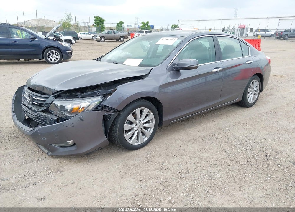 2013 HONDA ACCORD VIN: 1HGCR2F81DA204822