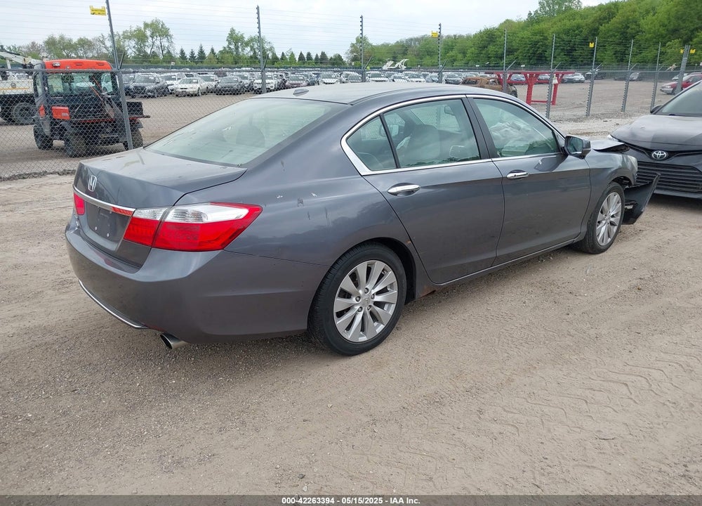 2013 HONDA ACCORD VIN: 1HGCR2F81DA204822
