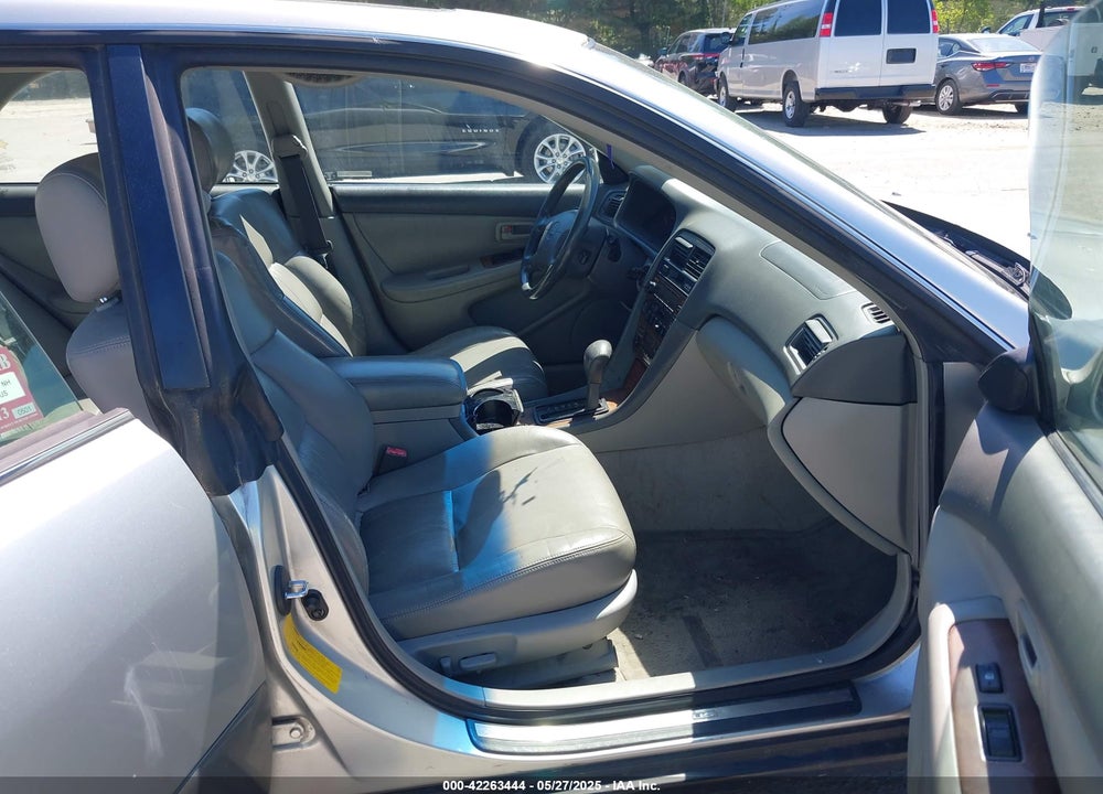 2000 LEXUS ES 300 VIN: JT8BF28G7Y5078938