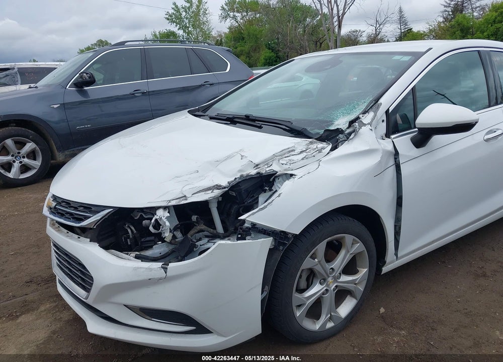 2018 CHEVROLET CRUZE VIN: 1G1BF5SM4J7106098
