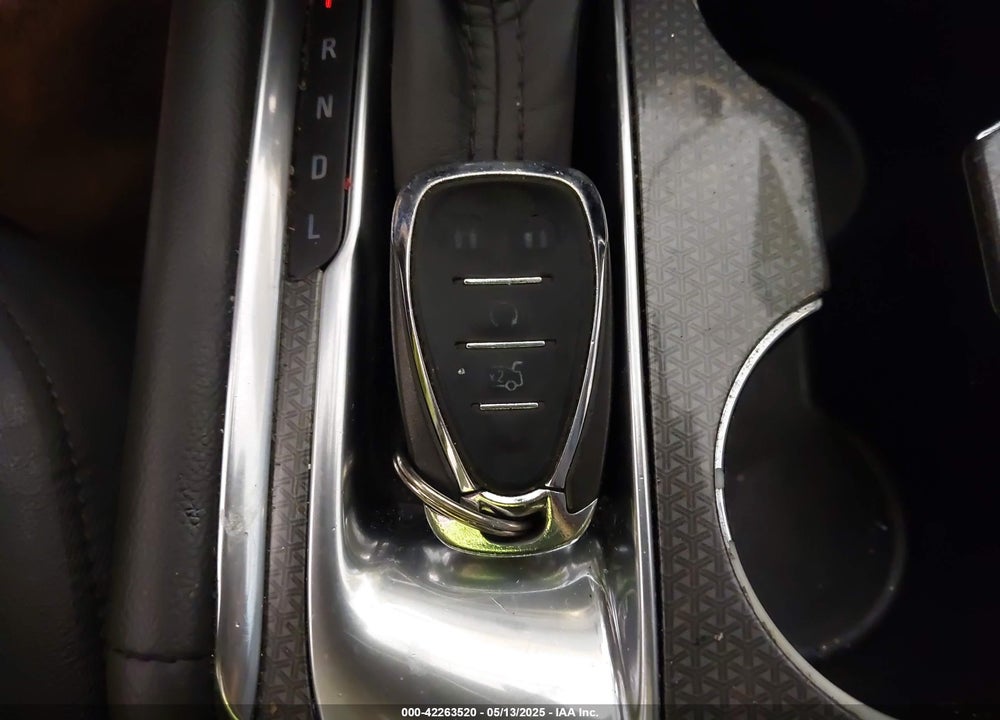 2018 CHEVROLET MALIBU VIN: 1G1ZD5ST8JF289183
