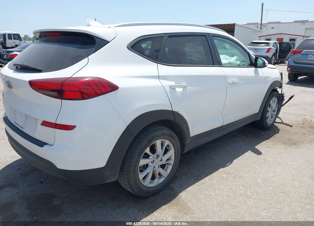 2019 HYUNDAI TUCSON VIN: KM8J33A49KU993200