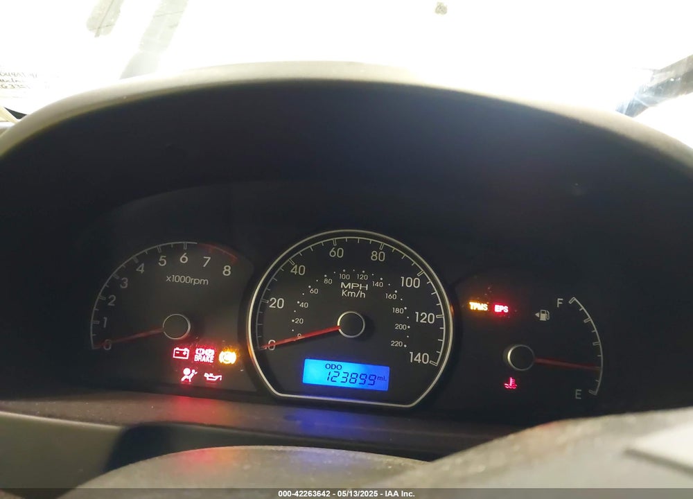 2010 HYUNDAI ELANTRA VIN: KMHDU4AD4AU194570