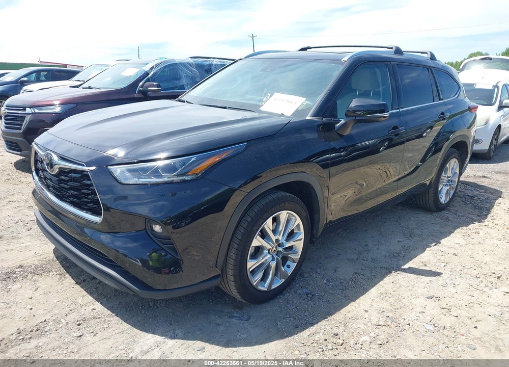 2023 TOYOTA HIGHLANDER LIMITED VIN: 5TDKDRAH8PS000437
