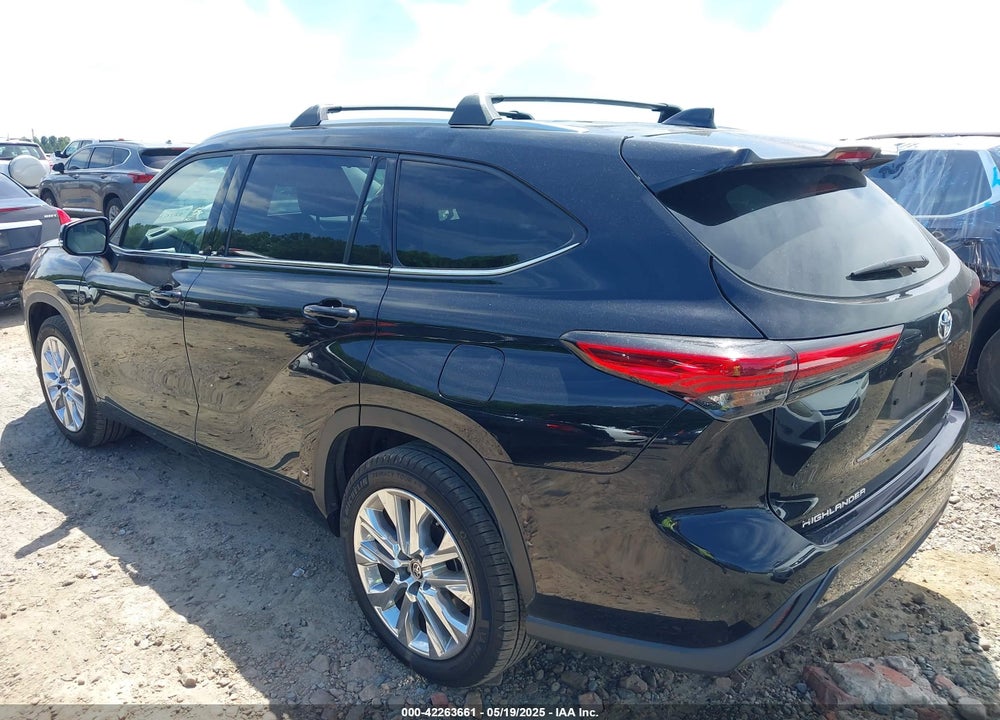 2023 TOYOTA HIGHLANDER LIMITED VIN: 5TDKDRAH8PS000437