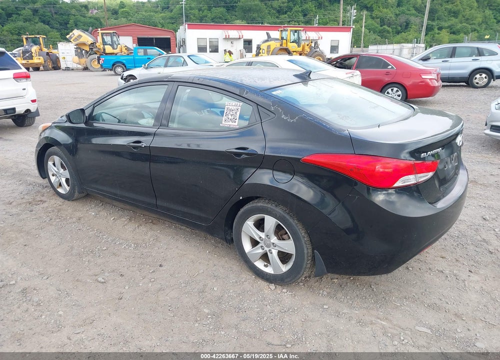 2013 HYUNDAI ELANTRA VIN: 5NPDH4AE0DH330631