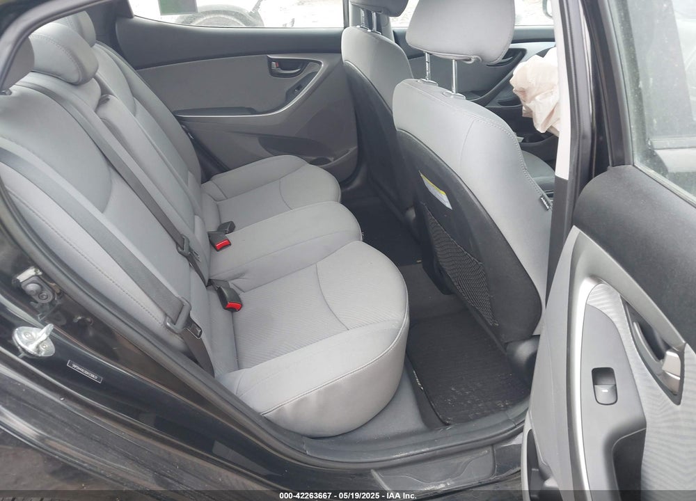 2013 HYUNDAI ELANTRA VIN: 5NPDH4AE0DH330631
