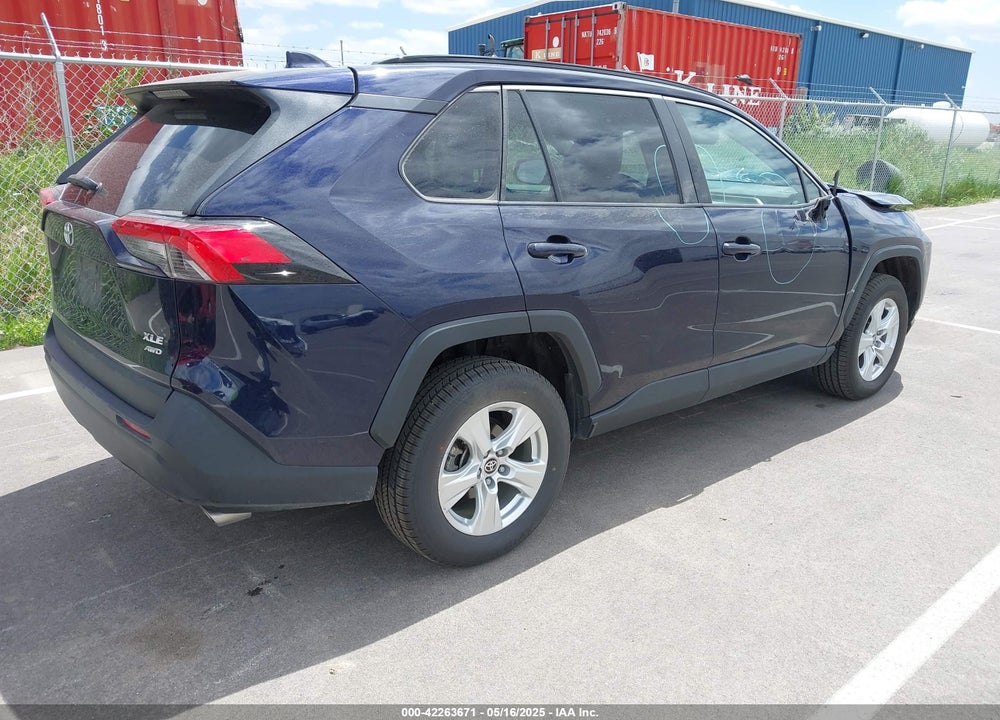 2021 TOYOTA RAV4 XLE VIN: 2T3P1RFV8MW237310