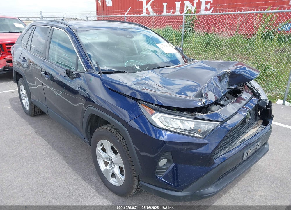 2021 TOYOTA RAV4 XLE VIN: 2T3P1RFV8MW237310