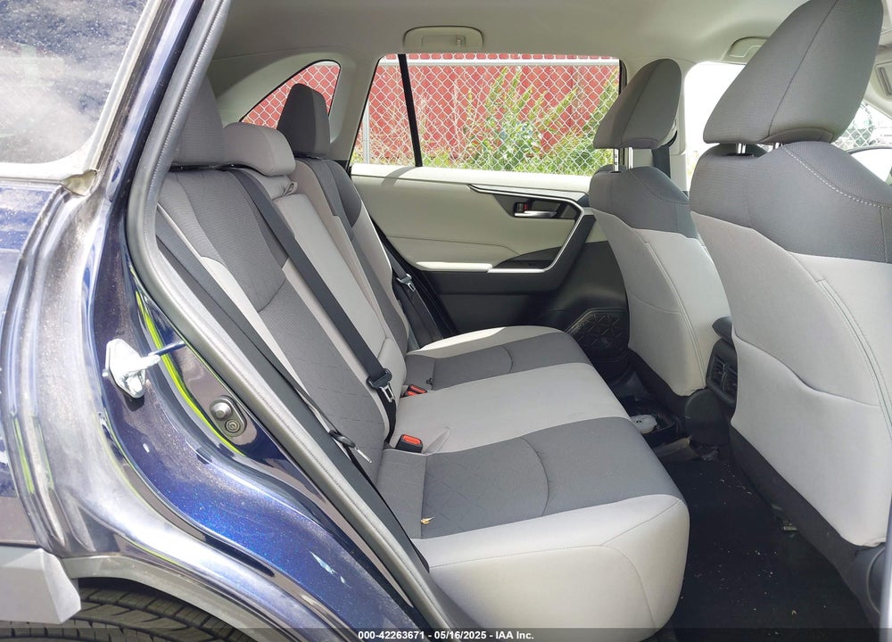 2021 TOYOTA RAV4 XLE VIN: 2T3P1RFV8MW237310