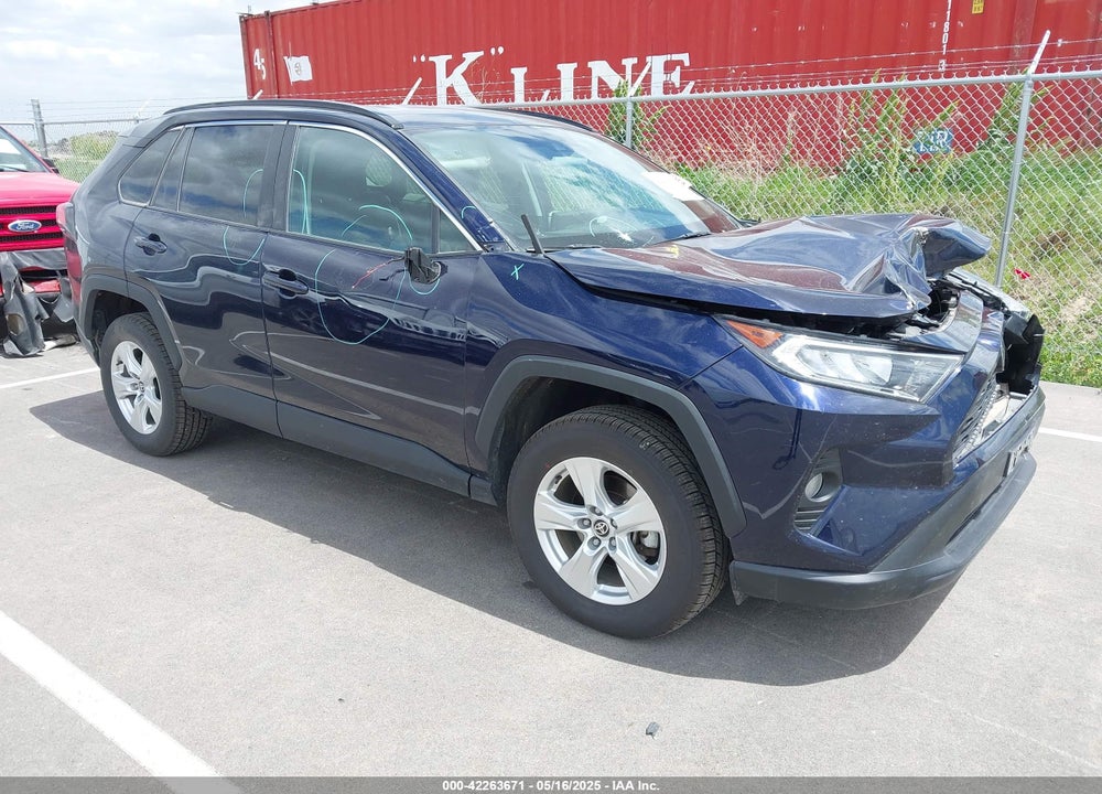 2021 TOYOTA RAV4 XLE VIN: 2T3P1RFV8MW237310