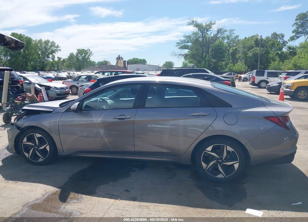 2023 HYUNDAI ELANTRA VIN: KMHLS4AG5PU412939