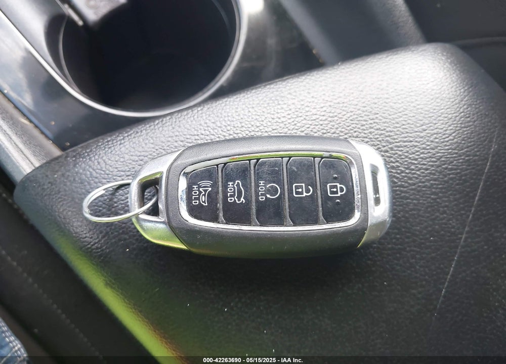 2023 HYUNDAI ELANTRA VIN: KMHLS4AG5PU412939