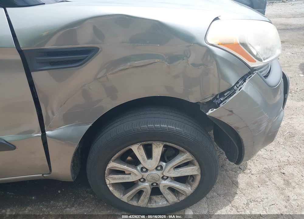 2012 KIA SOUL VIN: KNDJT2A6XC7437140