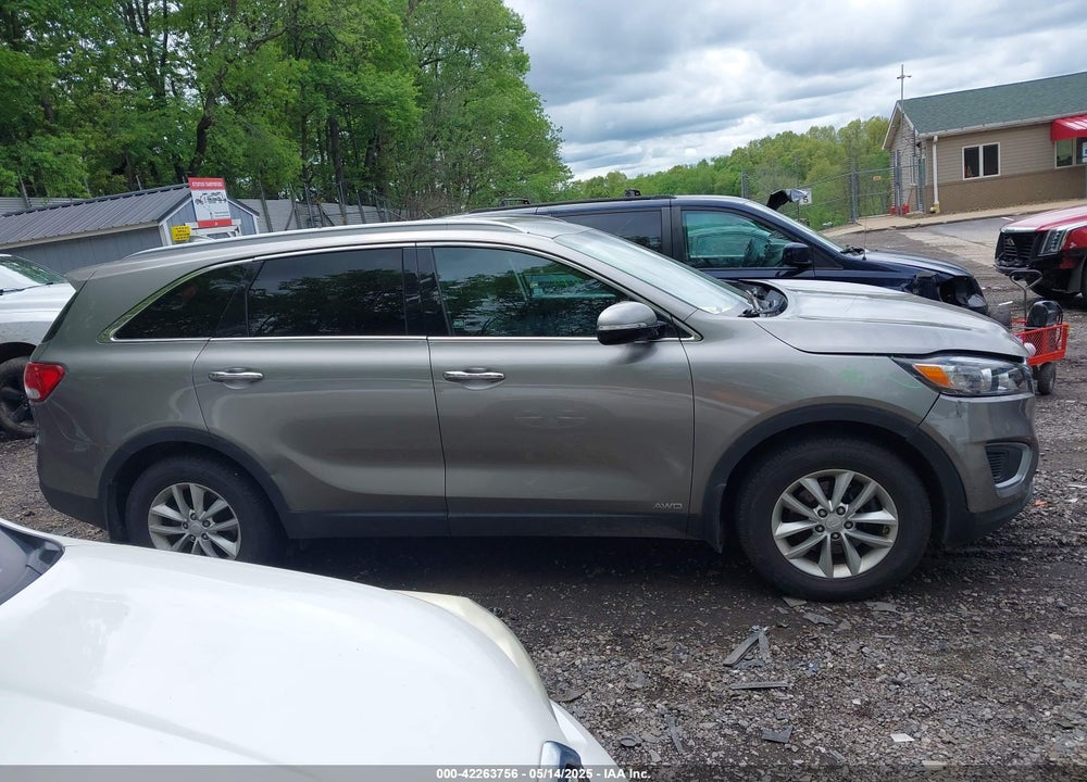 2017 KIA SORENTO 2.4L LX VIN: 5XYPGDA37HG239271