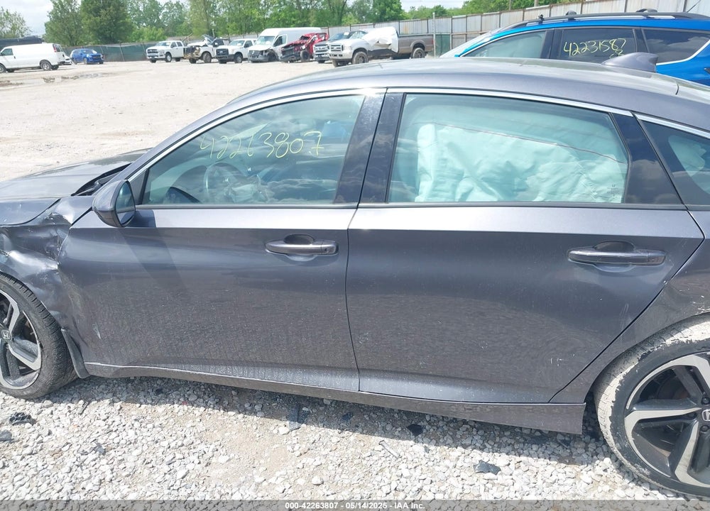 2018 HONDA ACCORD SPORT VIN: 1HGCV1F33JA103092