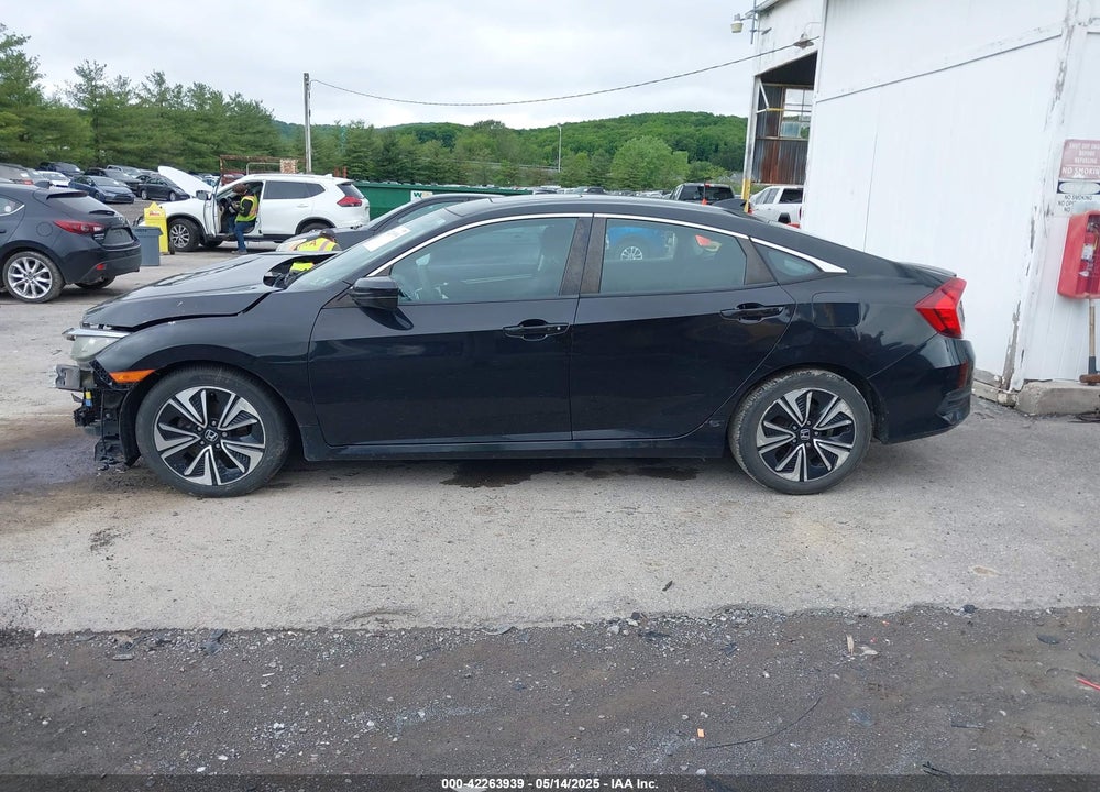 2016 HONDA CIVIC VIN: 2HGFC1F46GH640027