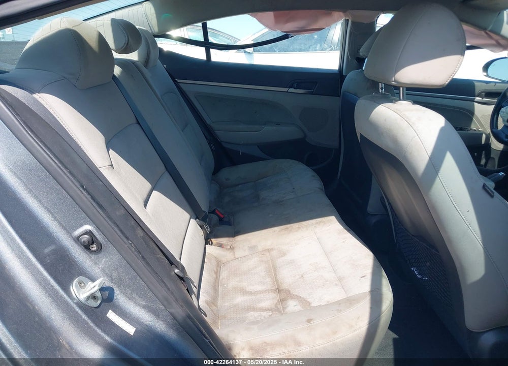 2017 HYUNDAI ELANTRA SE VIN: KMHD84LF5HU152826