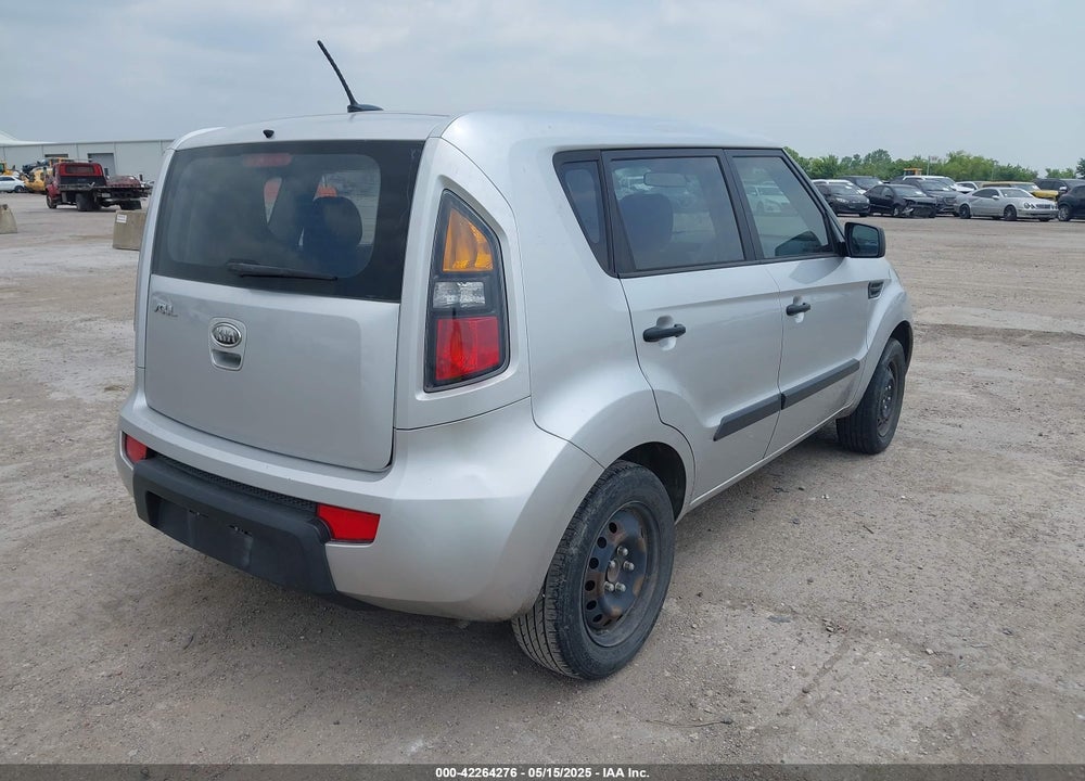 2011 KIA SOUL VIN: KNDJT2A11B7322526