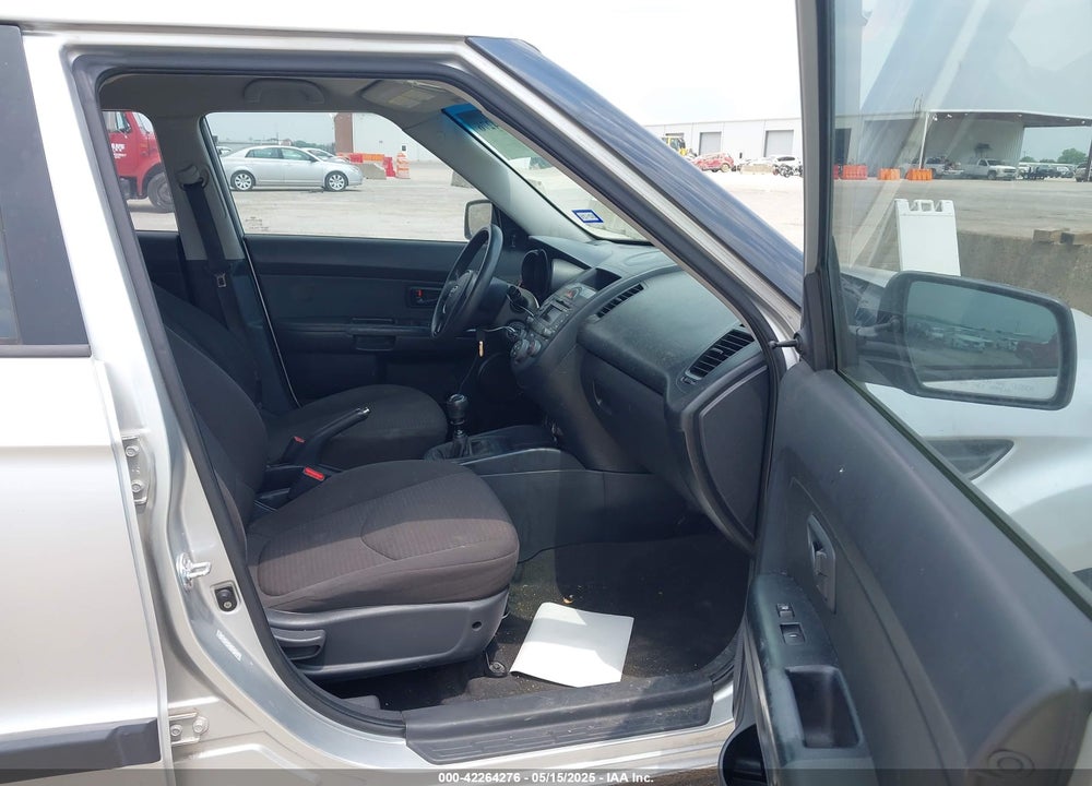 2011 KIA SOUL VIN: KNDJT2A11B7322526