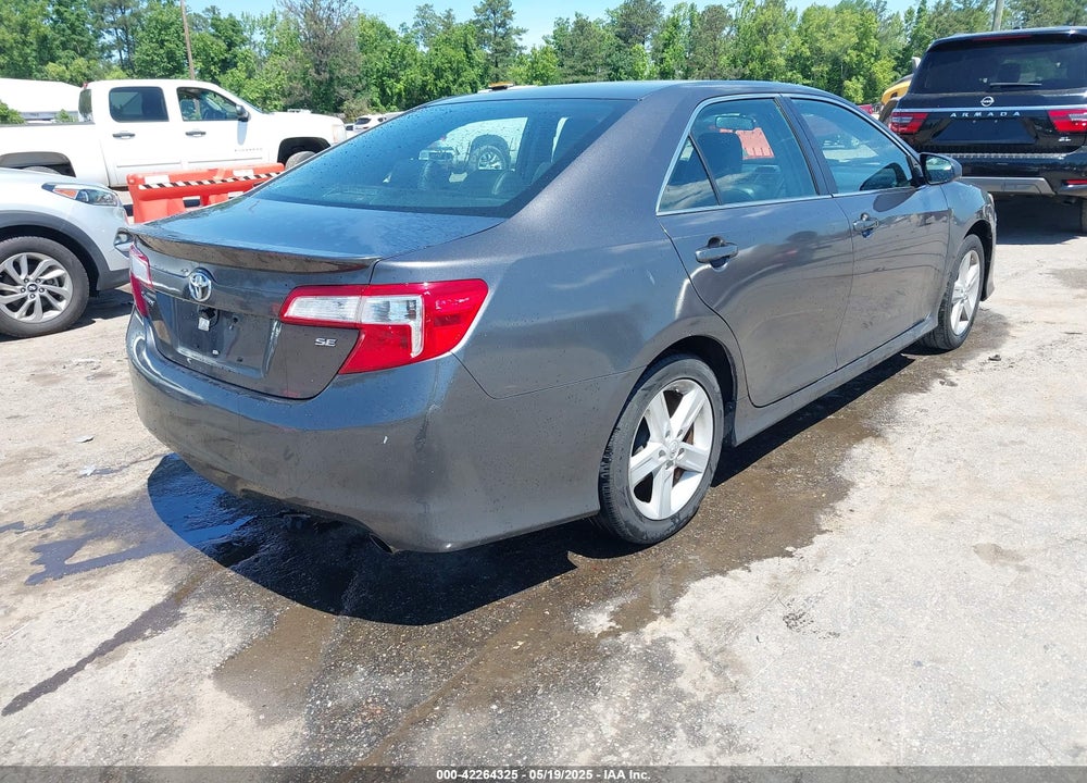2014 TOYOTA CAMRY SE VIN: 4T1BF1FK2EU343071