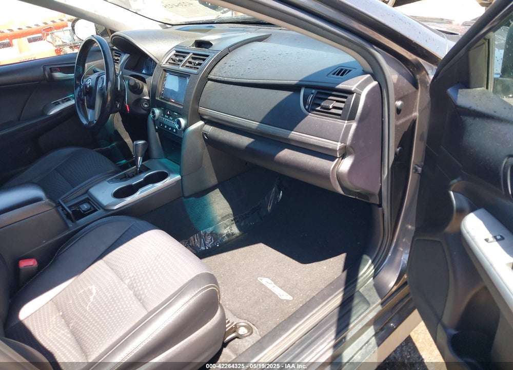 2014 TOYOTA CAMRY SE VIN: 4T1BF1FK2EU343071