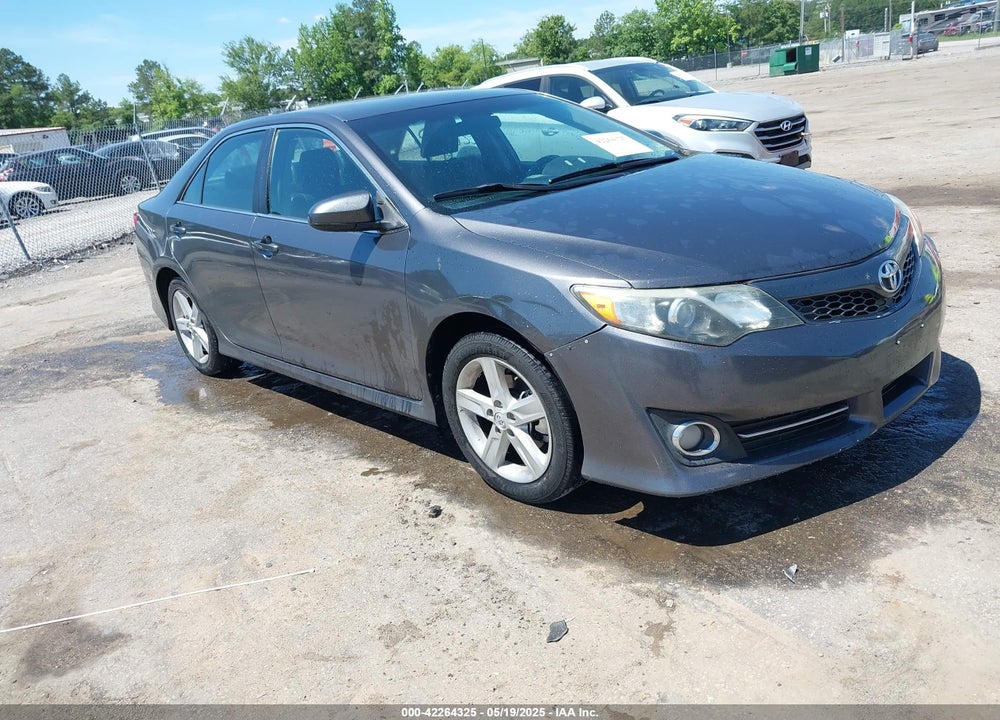 2014 TOYOTA CAMRY SE VIN: 4T1BF1FK2EU343071