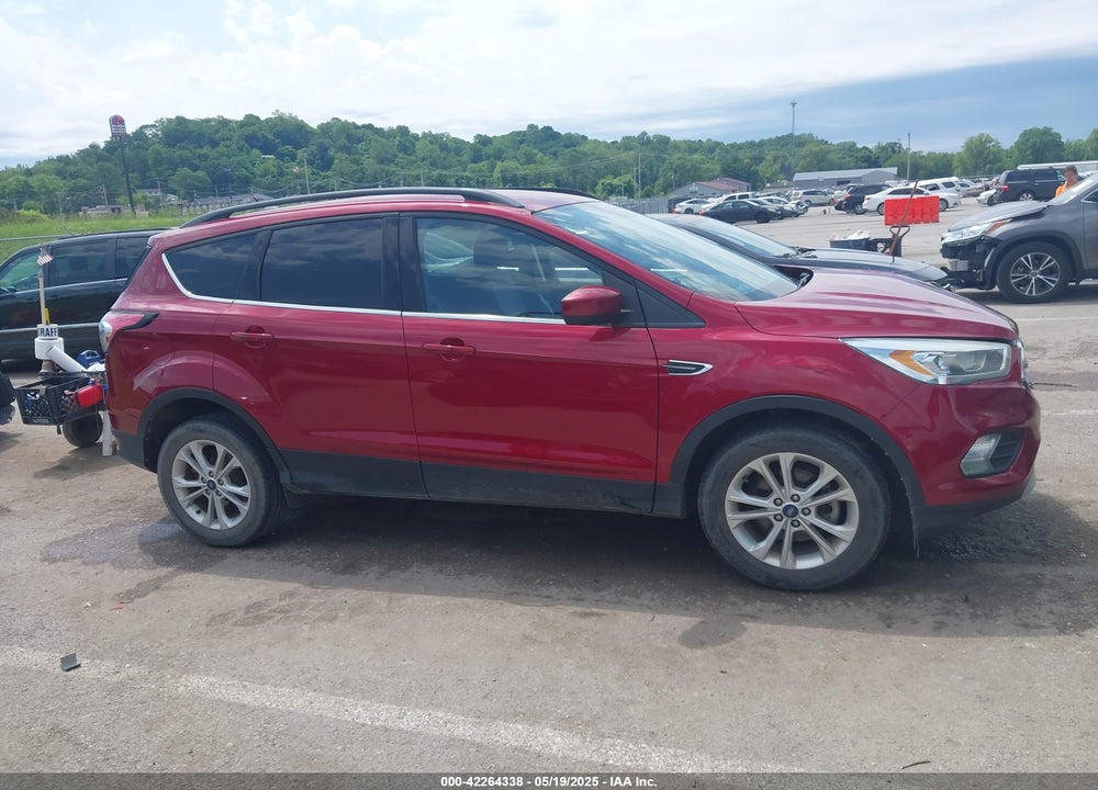 2017 FORD ESCAPE VIN: 1FMCU0GD3HUB01530