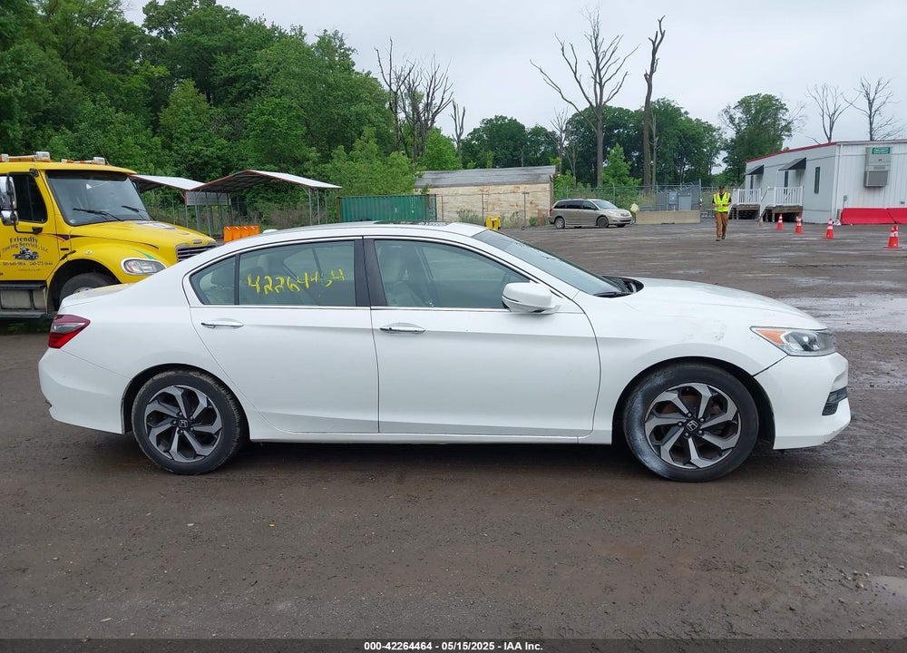2017 HONDA ACCORD SEDAN VIN: 1HGCR2F84HA005866