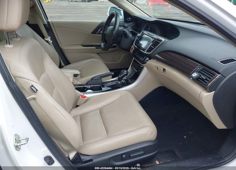 2017 HONDA ACCORD SEDAN VIN: 1HGCR2F84HA005866