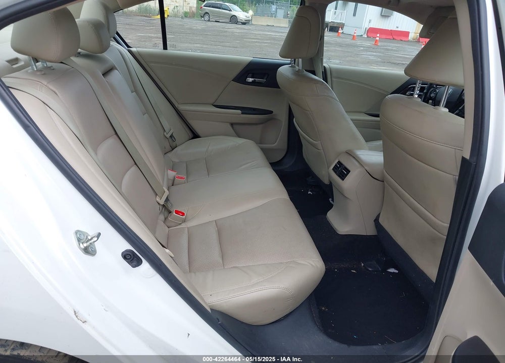 2017 HONDA ACCORD SEDAN VIN: 1HGCR2F84HA005866