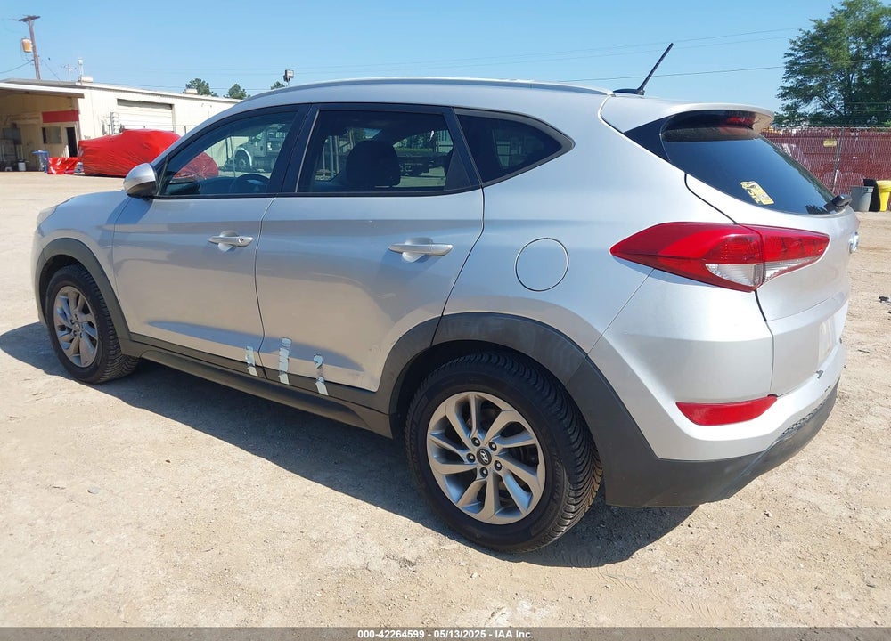 2016 HYUNDAI TUCSON VIN: KM8J33A46GU123508