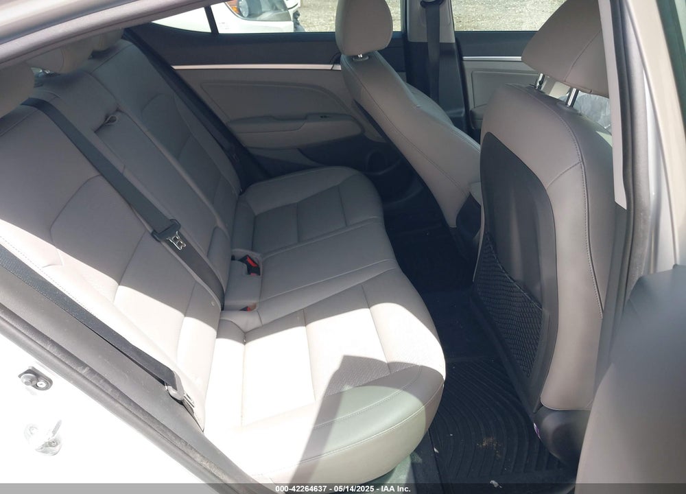 2019 HYUNDAI ELANTRA VIN: KMHD84LF4KU864915