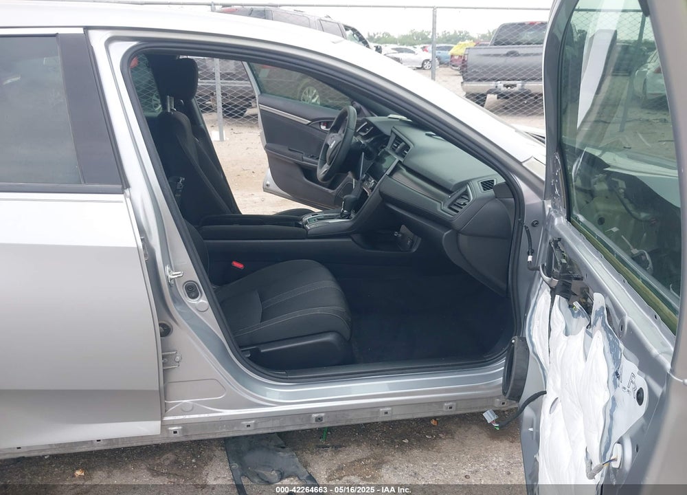 2018 HONDA CIVIC VIN: SHHFK7H58JU212255