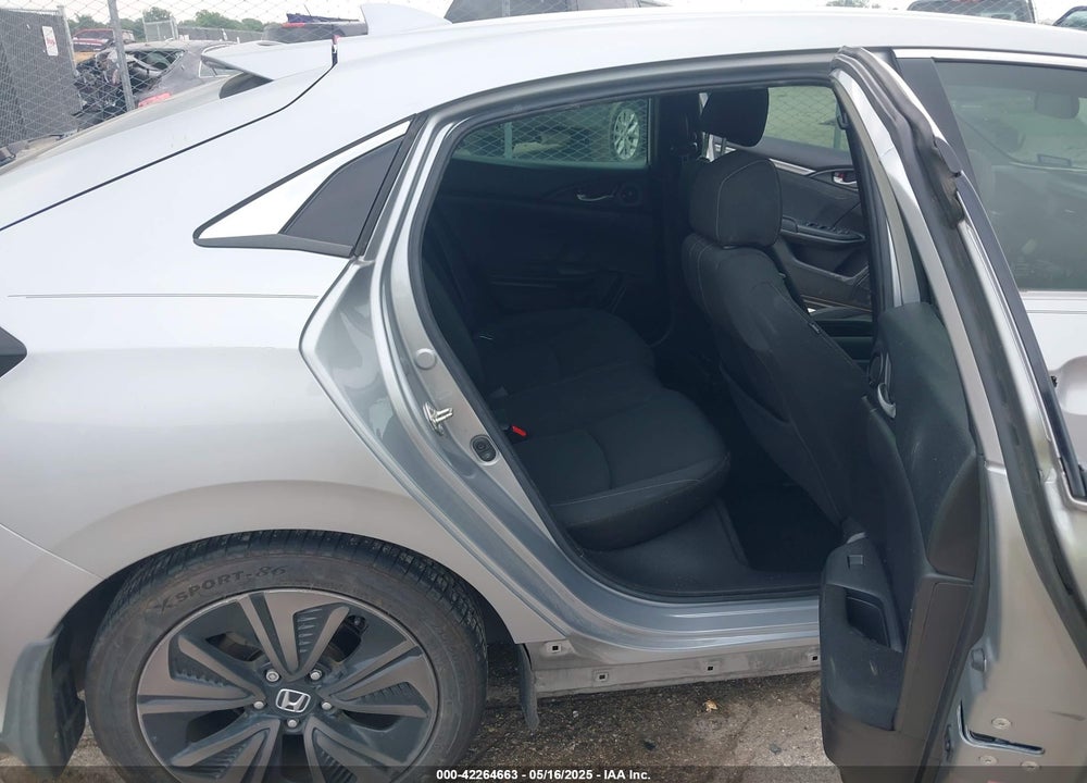 2018 HONDA CIVIC VIN: SHHFK7H58JU212255