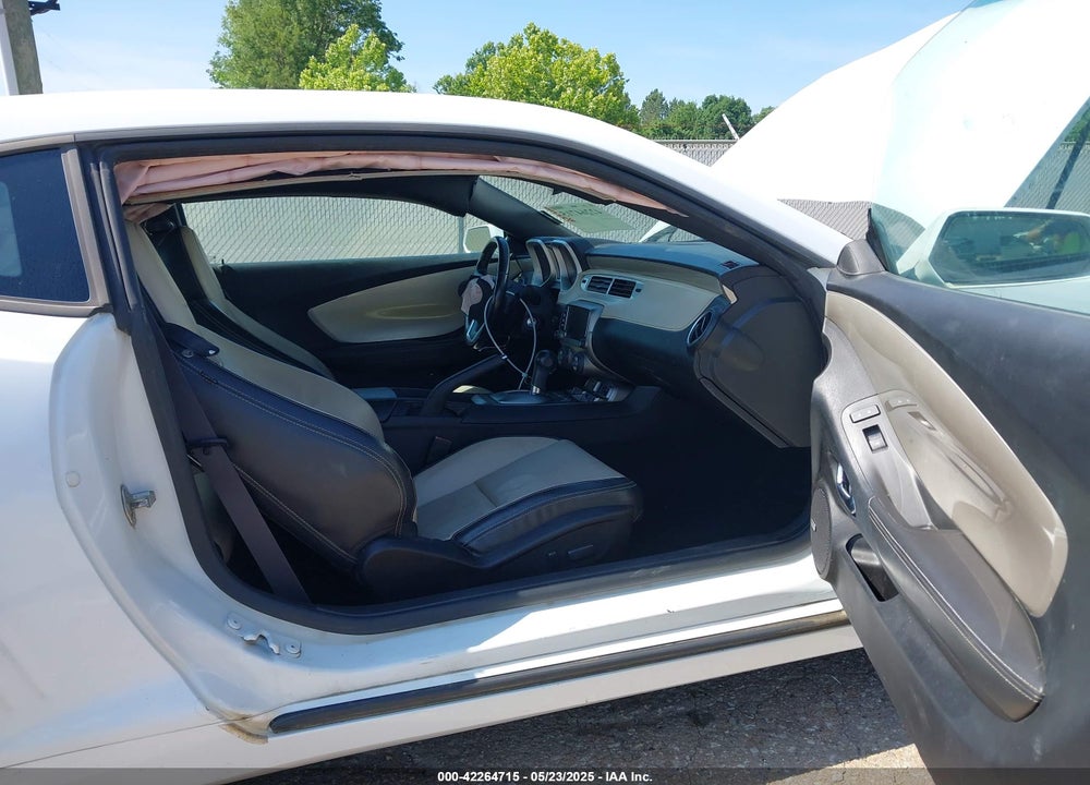 2014 CHEVROLET CAMARO VIN: 2G1FC1E38E9309361