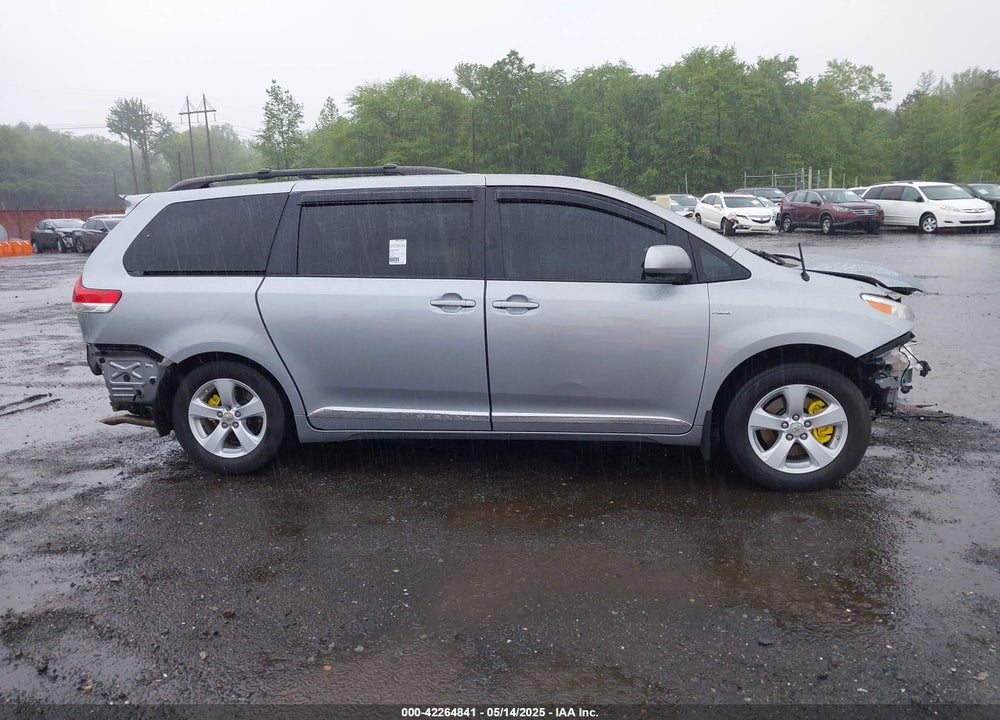2011 TOYOTA SIENNA LE VIN: 5TDKK3DC7BS165746