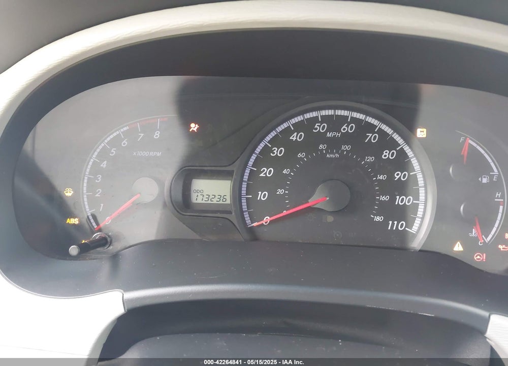 2011 TOYOTA SIENNA LE VIN: 5TDKK3DC7BS165746