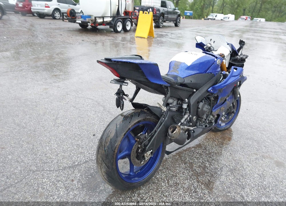 2018 YAMAHA YZFR6 VIN: JYARJ28E2JA003697